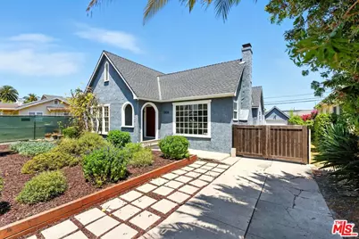 5428 S Victoria Ave, Los Angeles, CA 90043 - Photo 1