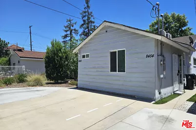 8454 Zelzah Ave, Northridge, CA 91325 - Photo 1