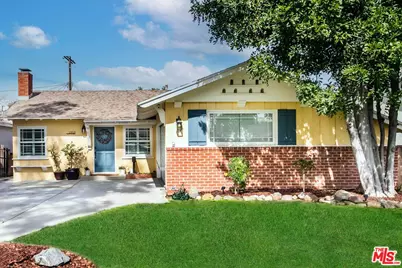 22021 De La Osa St, Woodland Hills, CA 91364 - Photo 1