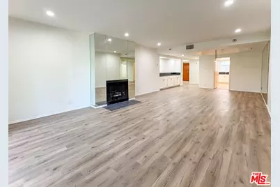 410 S Barrington Ave #205, Los Angeles, CA 90049 - Photo 1