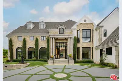 20608 Chatsboro Dr, Woodland Hills, CA 91364 - Photo 1