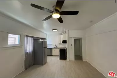 1111 Orizaba Ave #B, Long Beach, CA 90804 - Photo 1