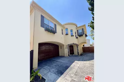 2002 Gates Ave #B, Redondo Beach, CA 90278 - Photo 1