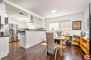 18550 Hatteras St, Tarzana, CA 91356 - Photo 1