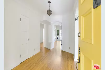 6137 W 6th St, Los Angeles, CA 90048 - Photo 1