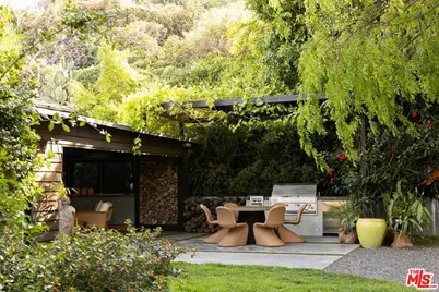 6760 Mulholland Dr, Los Angeles, CA 90068 - Photo 1