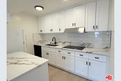 10840 Camarillo St #9, North Hollywood, CA 91602 - Photo 1