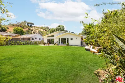 3974 S Orange Dr, Los Angeles, CA 90008 - Photo 1