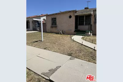 10640 S Gramercy Pl, Los Angeles, CA 90047 - Photo 1