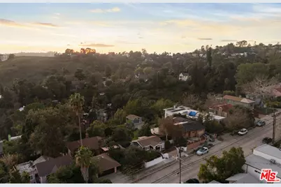 404 Canyon Vista Dr, Los Angeles, CA 90065 - Photo 1