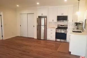 1122 S Crescent Heights Blvd #1/2, Los Angeles, CA 90035 - Photo 1