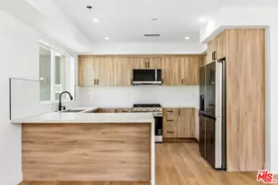 1614 S Sycamore Ave, Los Angeles, CA 90019 - Photo 1