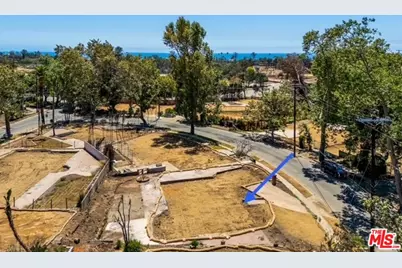 16327 Akron St, Pacific Palisades, CA 90272 - Photo 1