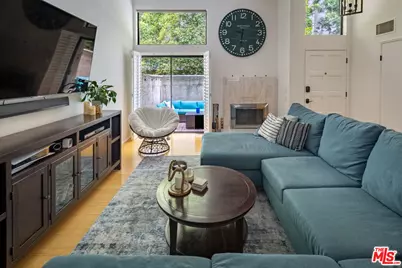 12831 Moorpark St #14, Studio City, CA 91604 - Photo 1