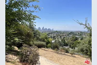 2401 Effie St #D, Los Angeles, CA 90026 - Photo 1