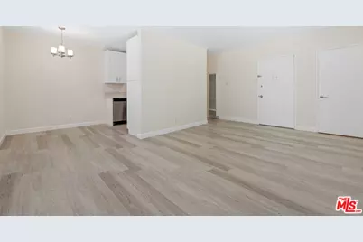 1433 Brockton Ave #5, Los Angeles, CA 90025 - Photo 1