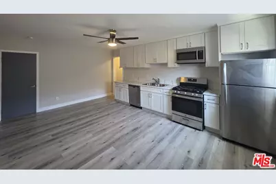 1505 S Cochran Ave #4, Los Angeles, CA 90019 - Photo 1