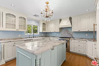 134 N Westgate Ave, Los Angeles, CA 90049 - Photo 1