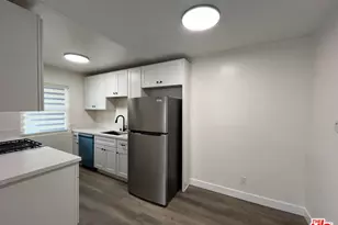 1743 9th St, Santa Monica, CA 90404 - Photo 1