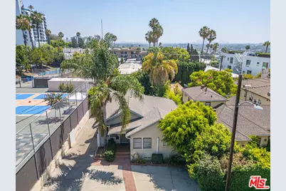 946 Hilldale Ave, West Hollywood, CA 90069 - Photo 1