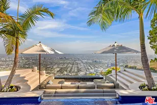 8450 Grand View Dr, Los Angeles, CA 90046 - Photo 1