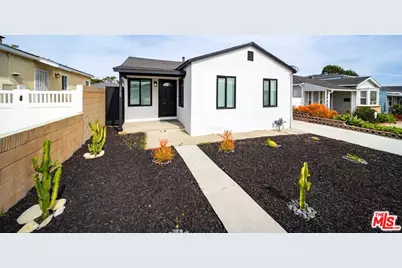 1368 W Summerland Ave, San Pedro, CA 90732 - Photo 1