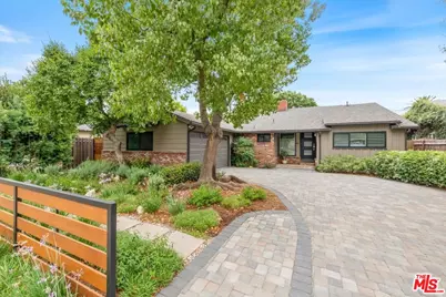 5850 Mammoth Ave, Los Angeles, CA 91401 - Photo 1