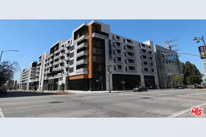687 S Hobart Blvd #528, Los Angeles, CA 90005 - Photo 1