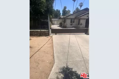 7416 Vassar Ave, Canoga Park, CA 91303 - Photo 1