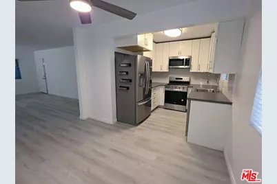 525 Broadway St #2, Venice, CA 90291 - Photo 1