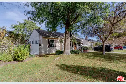 11559 Cumpston St #1/2, North Hollywood, CA 91601 - Photo 1