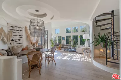 12603 Moorpark St #304, Studio City, CA 91604 - Photo 1