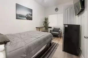 647 18th St, Los Angeles, CA 90015 - Photo 1