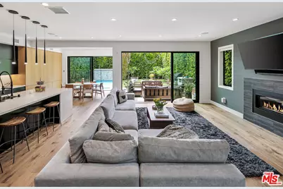 1037 Palms Blvd, Venice, CA 90291 - Photo 1