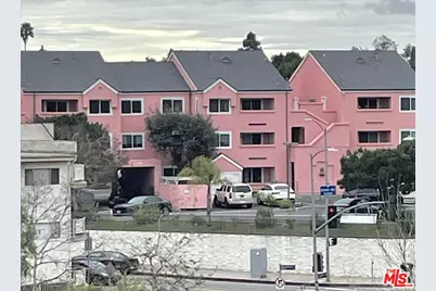 4810 S La Brea Ave #307, Los Angeles, CA 90008 - Photo 1