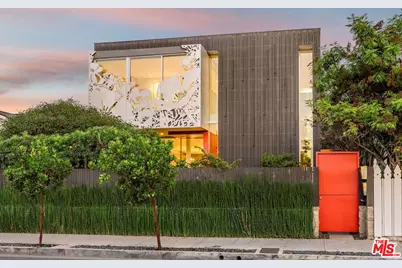 732 Brooks Ave, Venice, CA 90291 - Photo 1