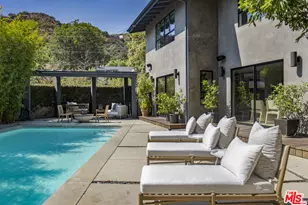 3204 N Beachwood Dr, Los Angeles, CA 90068 - Photo 1