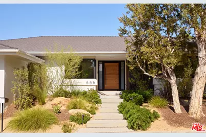886 Teakwood Rd, Los Angeles, CA 90049 - Photo 1