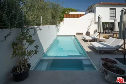 546 N McCadden Pl, Los Angeles, CA 90004 - Photo 1