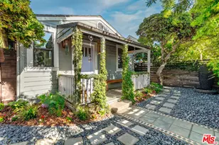 1014 Oakwood Ave, Venice, CA 90291 - Photo 1