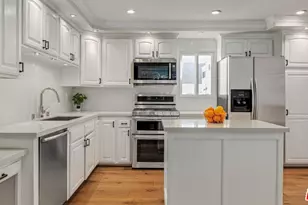 17219 Palisades Cir, Pacific Palisades, CA 90272 - Photo 1