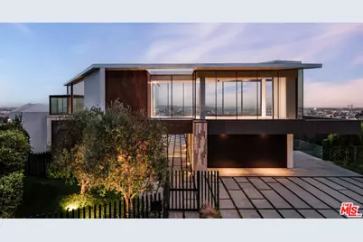 8368 Hollywood Blvd, West Hollywood, CA 90069 - Photo 1