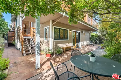 2411 4th St #3, Santa Monica, CA 90405 - Photo 1