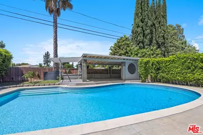 7007 Cozycroft Ave, Winnetka, CA 91306 - Photo 1