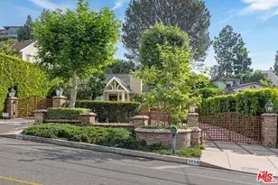 1240 N Doheny Dr, Los Angeles, CA 90069 - Photo 1