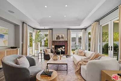 10330 McCormick St, North Hollywood, CA 91601 - Photo 1