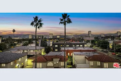 5866 Saturn St, Los Angeles, CA 90019 - Photo 1