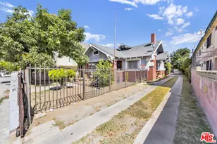 1215 W 39th Pl, Los Angeles, CA 90037 - Photo 1