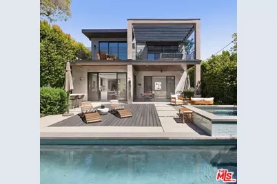 125 S Medio Dr, Los Angeles, CA 90049 - Photo 1