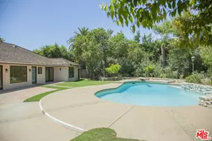 17965 Seabreeze Dr, Pacific Palisades, CA 90272 - Photo 1